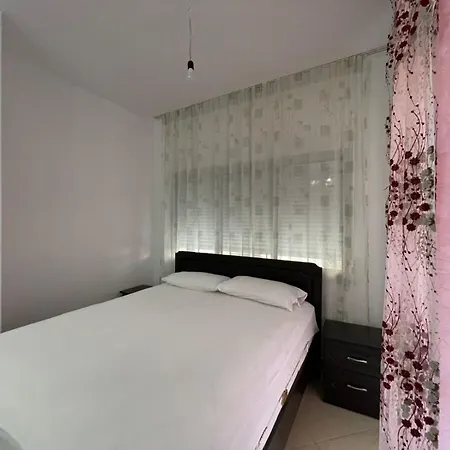 Cosy 1 - Bedroom Apartment *